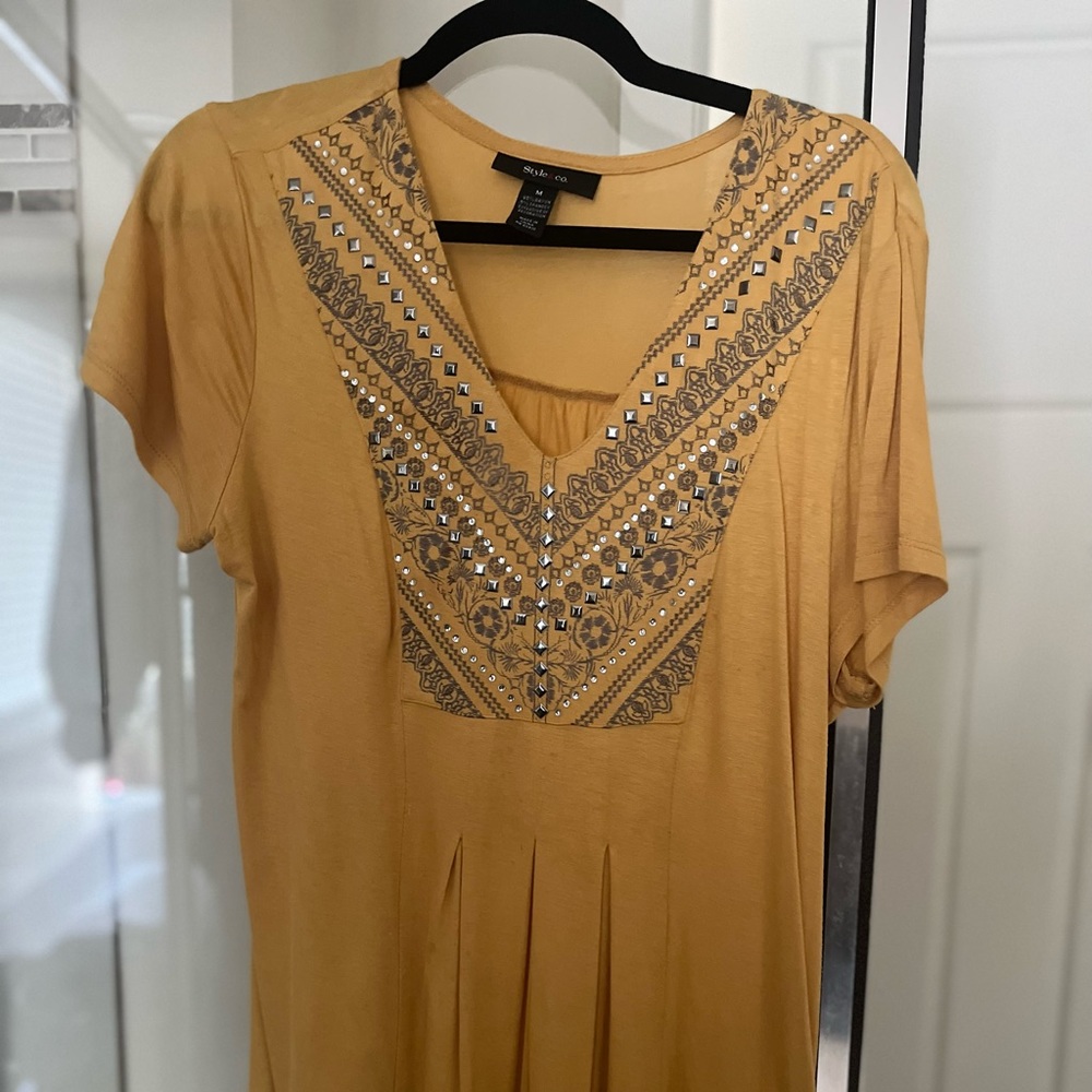 Mustard yellow top